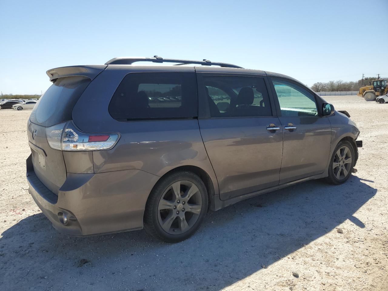 2015 Toyota Sienna VIN 5TDXK3DC3FS684448 Copart auction photo, all over damage thumbnail 3