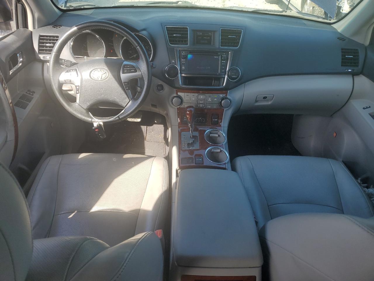 2013 Toyota Highlander VIN 5TDYK3EHXDS110828 Copart auction photo, all over damage thumbnail 8