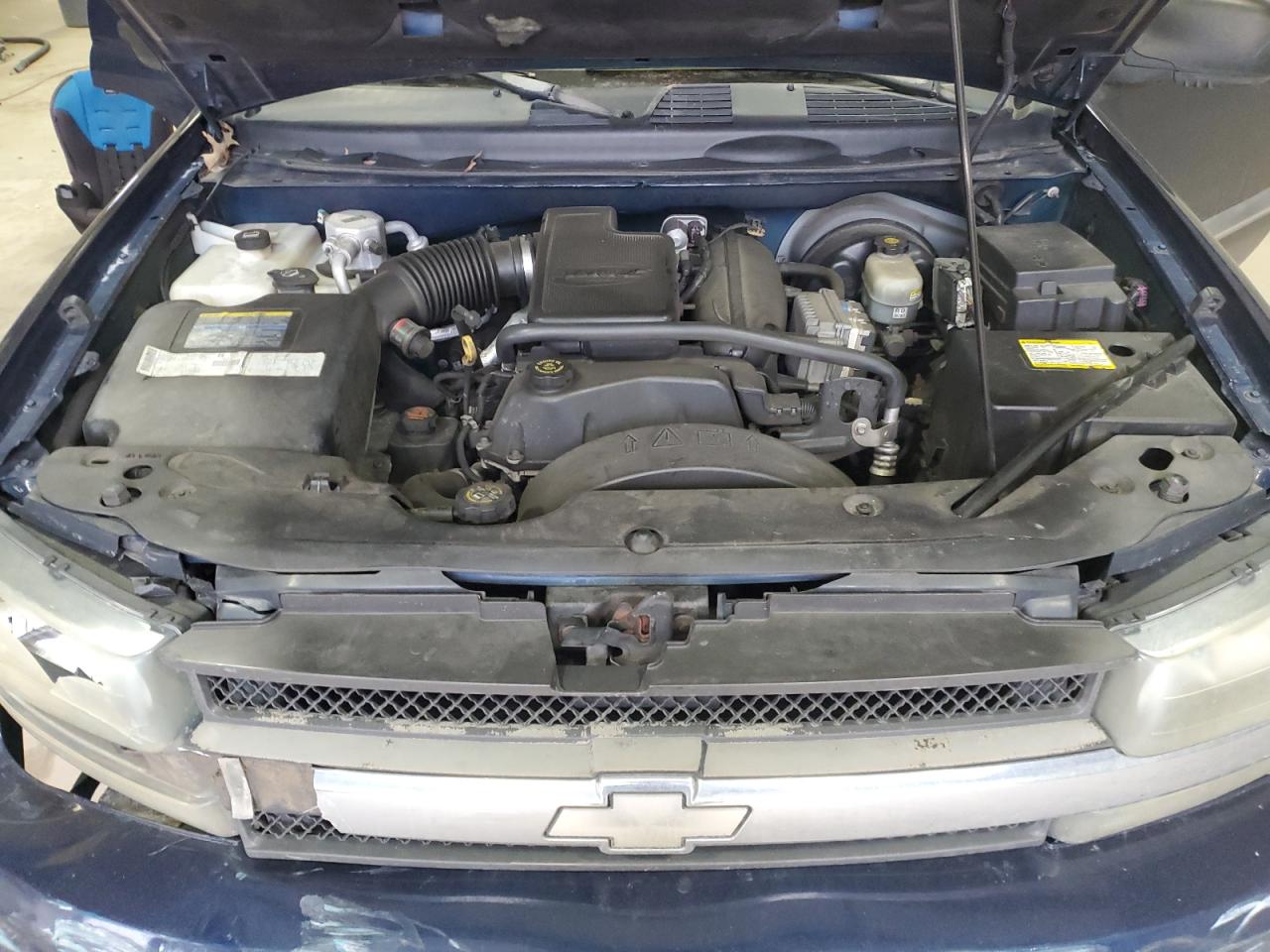 2002 Chevrolet TrailBlazer VIN 1GNDT13S922406255 Copart auction photo, front end damage thumbnail 12