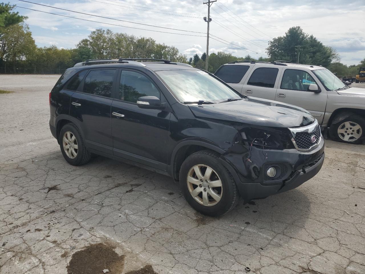 2013 KIA Sorento VIN 5XYKT3A62DG414028 Copart auction photo, front end damage thumbnail 4
