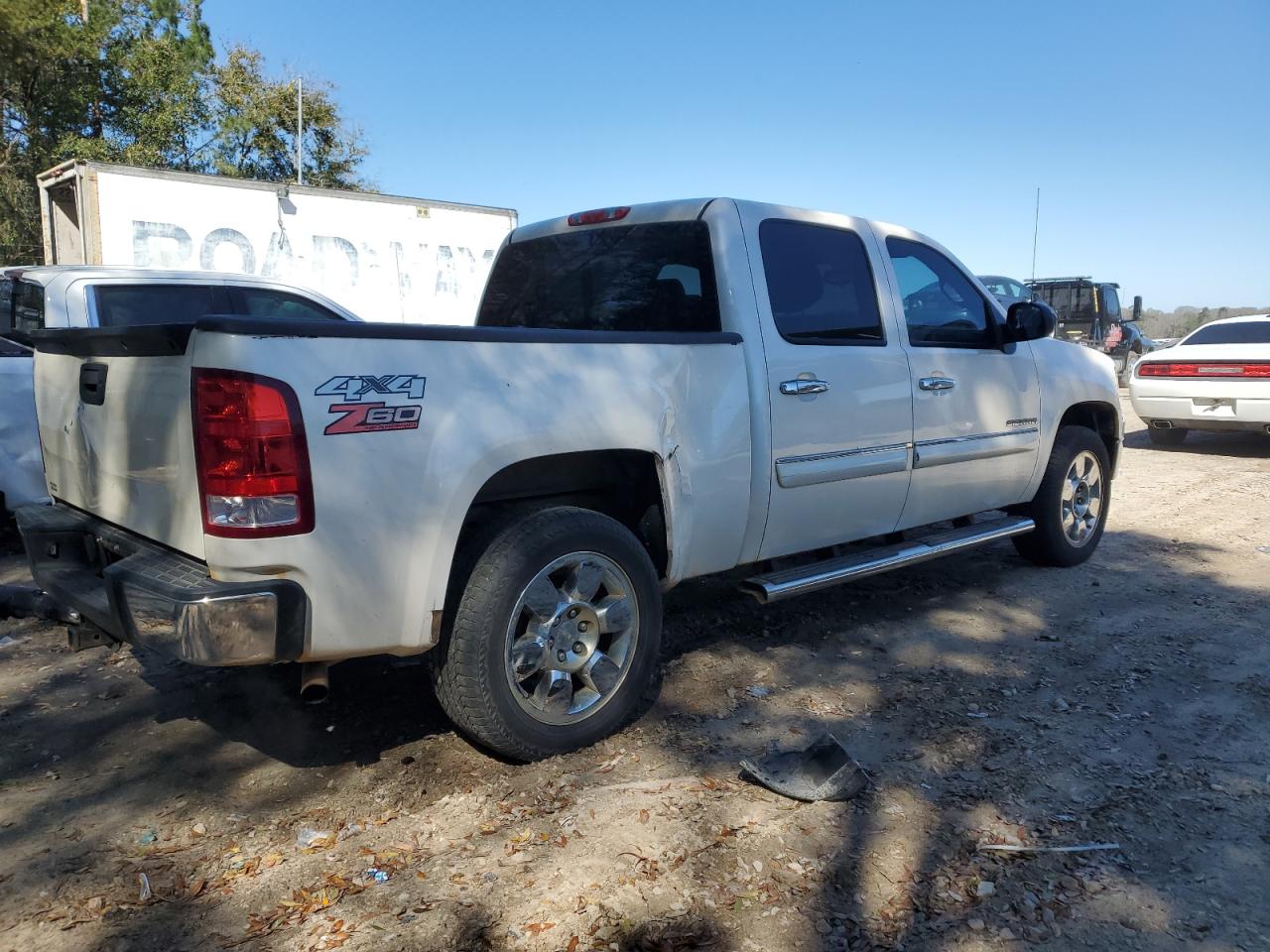 2011 GMC Sierra VIN 3GTP2VE31BG335064 Copart auction photo, side damage thumbnail 3