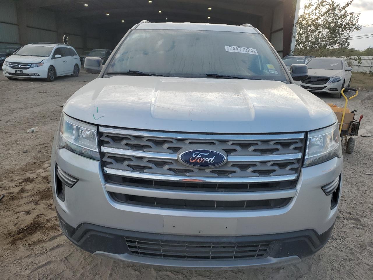 2018 Ford Explorer VIN 1FM5K7D81JGB55542 Copart auction photo, side / minor dent/scratches damage thumbnail 5