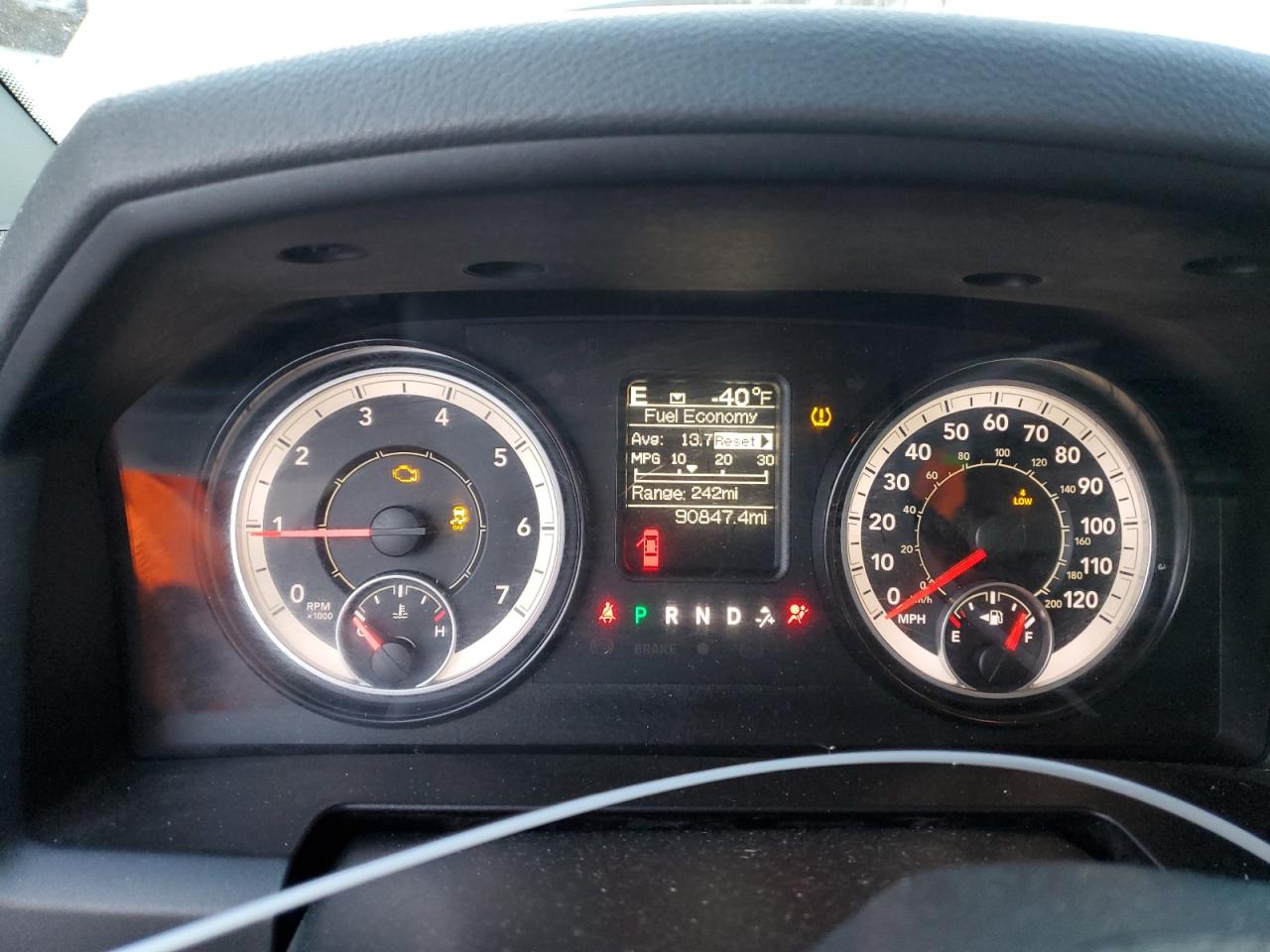 2017 RAM 1500 VIN 1C6RR7LT2HS792056 Copart auction photo, side / front end damage thumbnail 9