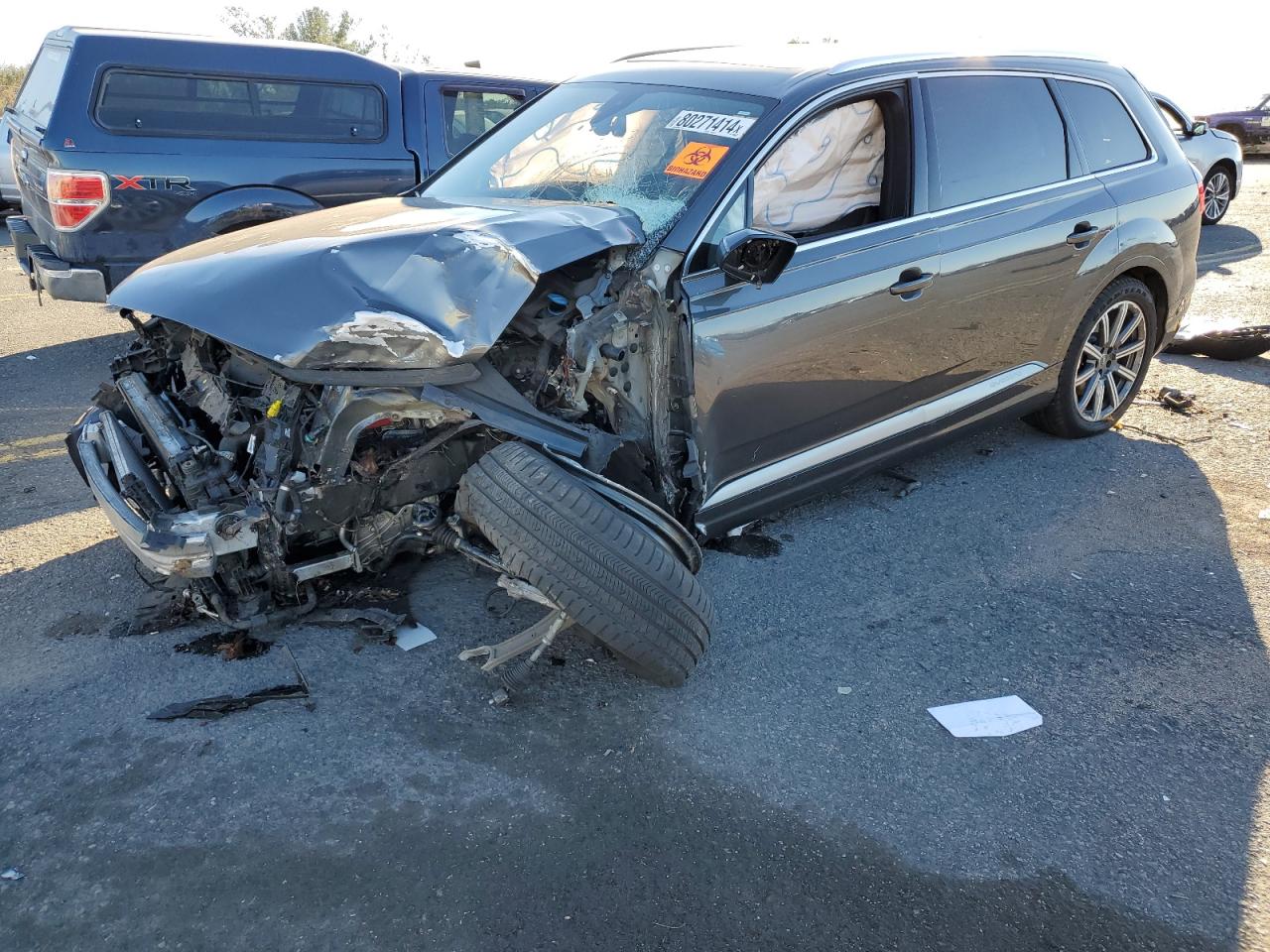 2018 Audi Q7 VIN WA1LAAF7XJD033984