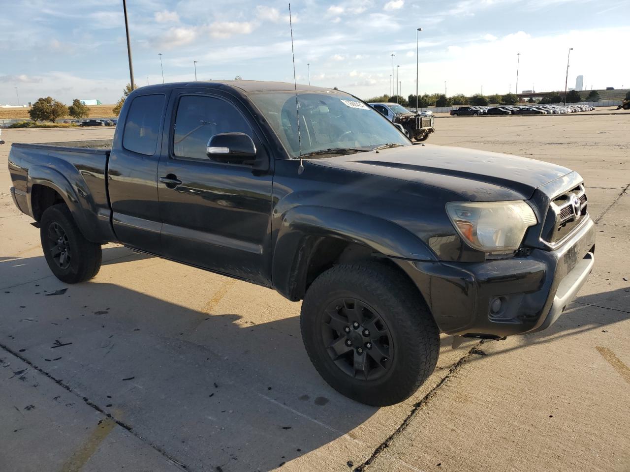2015 Toyota Tacoma VIN 5TFUX4EN8FX035166 Copart auction photo, hail / minor dent/scratches damage thumbnail 4