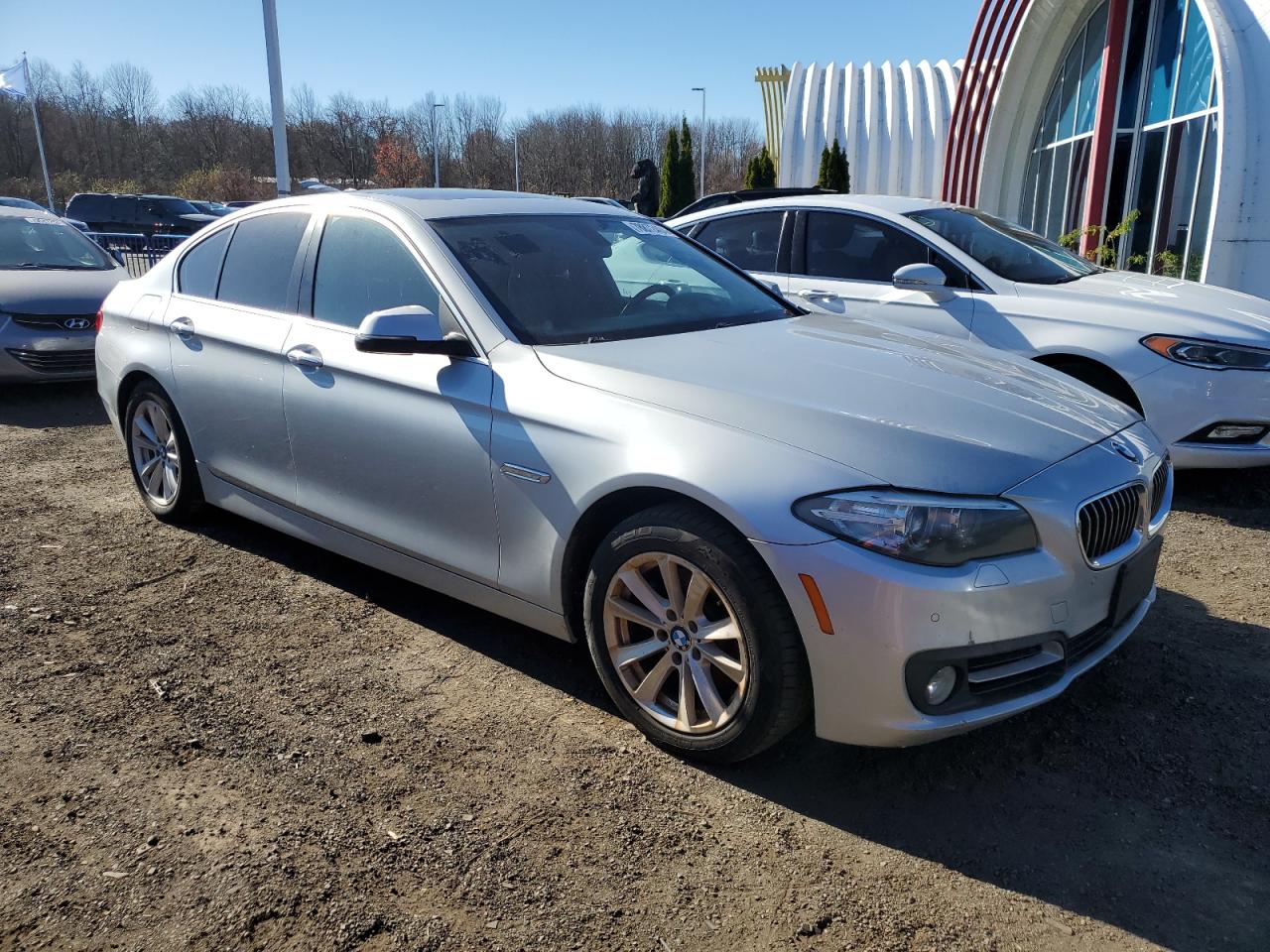 2015 BMW 5er VIN WBA5A7C53FD628636 Copart auction photo, minor dent/scratches damage thumbnail 4