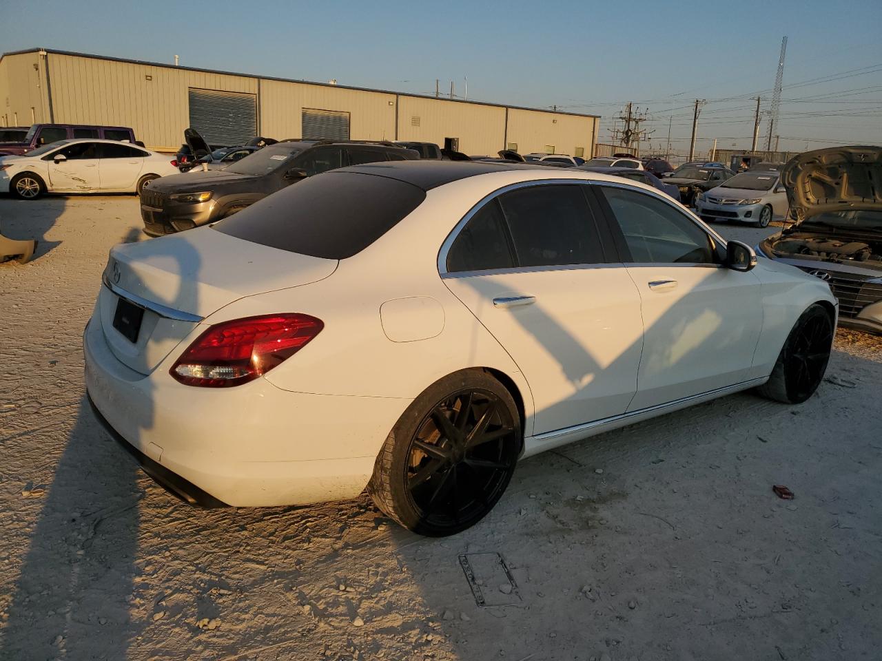 2016 Mercedes-Benz C-klasse VIN 55SWF4JB1GU145297 Copart auction photo, front end damage thumbnail 3