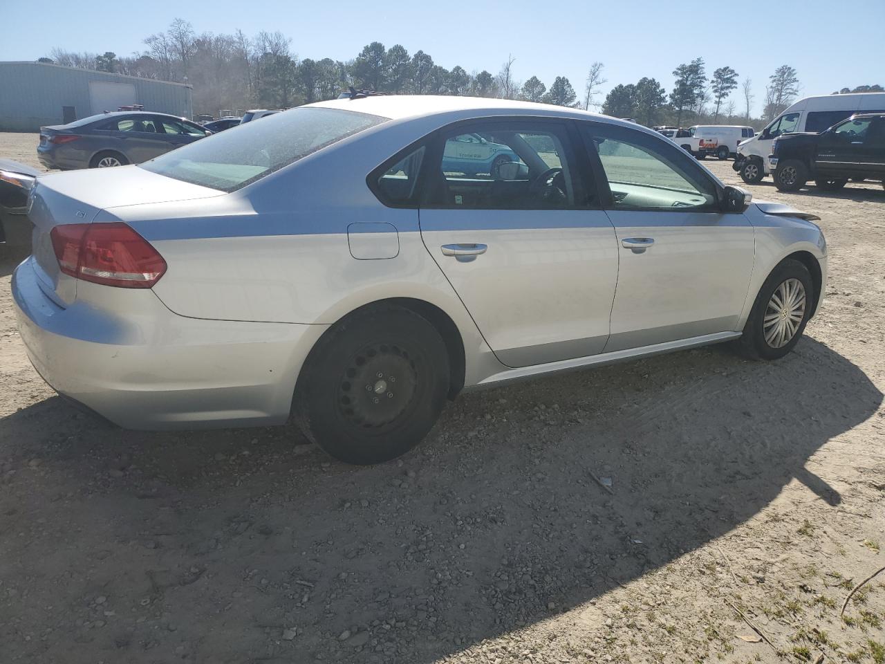 2015 Volkswagen Passat VIN 1VWAS7A33FC080026 Copart auction photo, front end / minor dent/scratches damage thumbnail 3