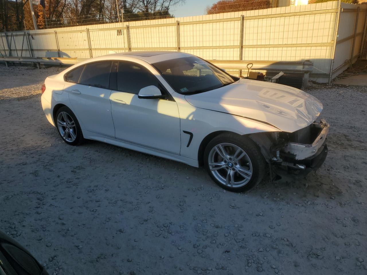 2020 BMW 4er VIN WBA4J3C01LBL11387 Copart auction photo, front end / minor dent/scratches damage thumbnail 4