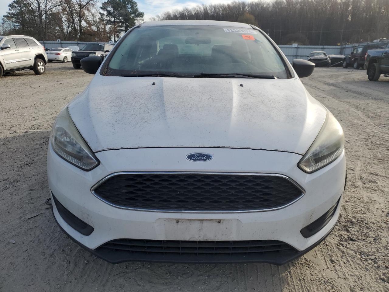 2016 Ford Focus VIN 1FADP3E24GL335687 Copart auction photo, rear end / minor dent/scratches damage thumbnail 5