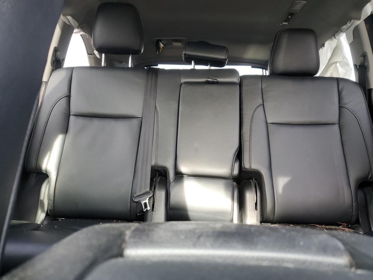 2018 Toyota Highlander VIN 5TDJZRFH3JS840087 Copart auction photo, front end damage thumbnail 10