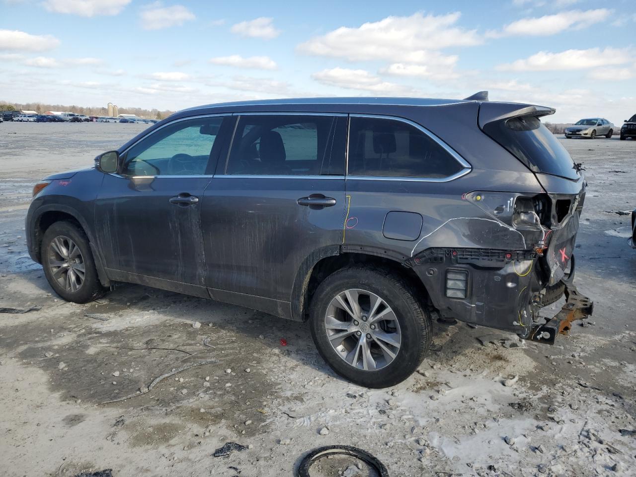 2015 Toyota Highlander VIN 5TDJKRFH7FS171401 Copart auction photo, all over damage thumbnail 2