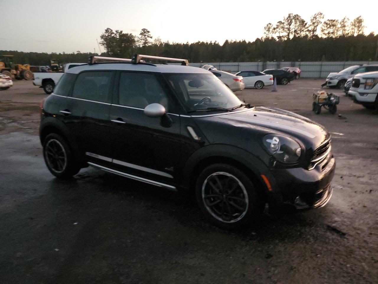 2016 MINI Cooper VIN WMWZC5C56GWU21244 Copart auction photo, front end / side damage thumbnail 4