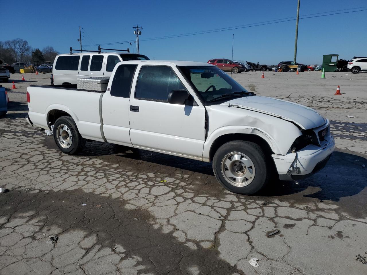2001 GMC Sonoma VIN 1GTCS19W118257613 Copart auction photo, front end / rear end damage thumbnail 4