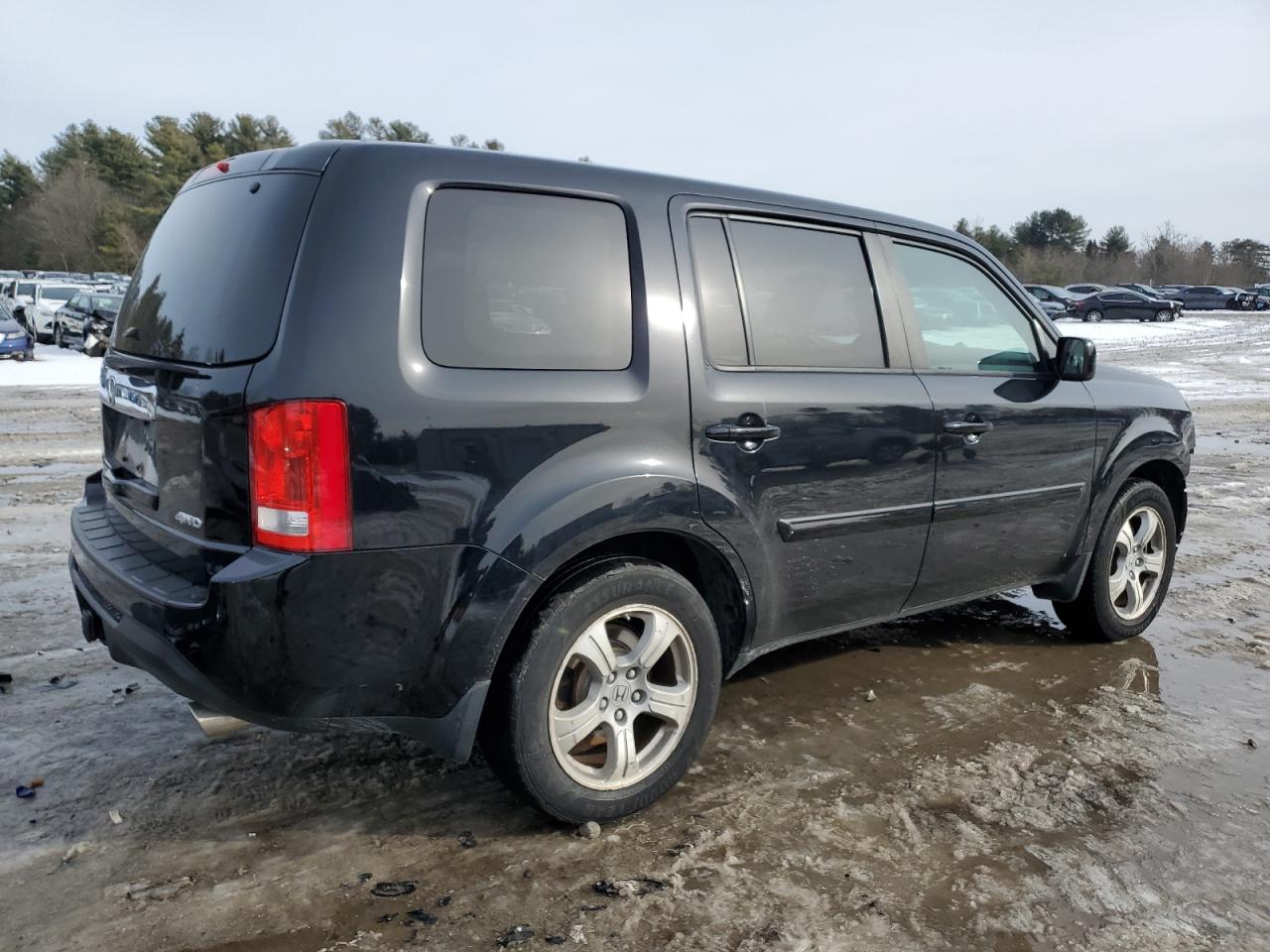 2015 Honda Pilot VIN 5FNYF4H56FB034527 Copart auction photo, front end damage thumbnail 3