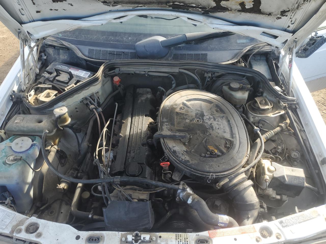 1992 Mercedes-Benz 190 (W201) VIN WDBDA29D7NF950147 Copart auction photo, side damage thumbnail 11