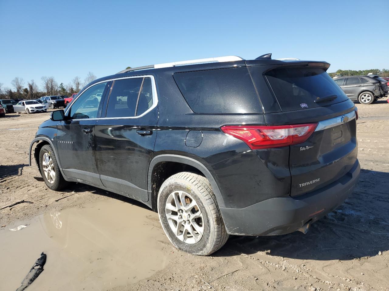 2018 Chevrolet Traverse VIN 1GNERGKW5JJ197921 Copart auction photo, front end / minor dent/scratches damage thumbnail 2