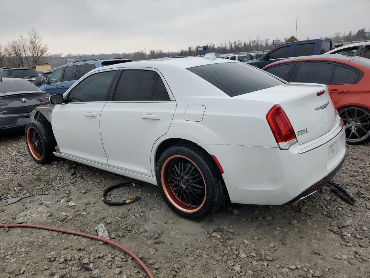 2018 Chrysler 300 VIN 2C3CCAAG9JH175032 Copart auction photo, front end / side damage thumbnail 2