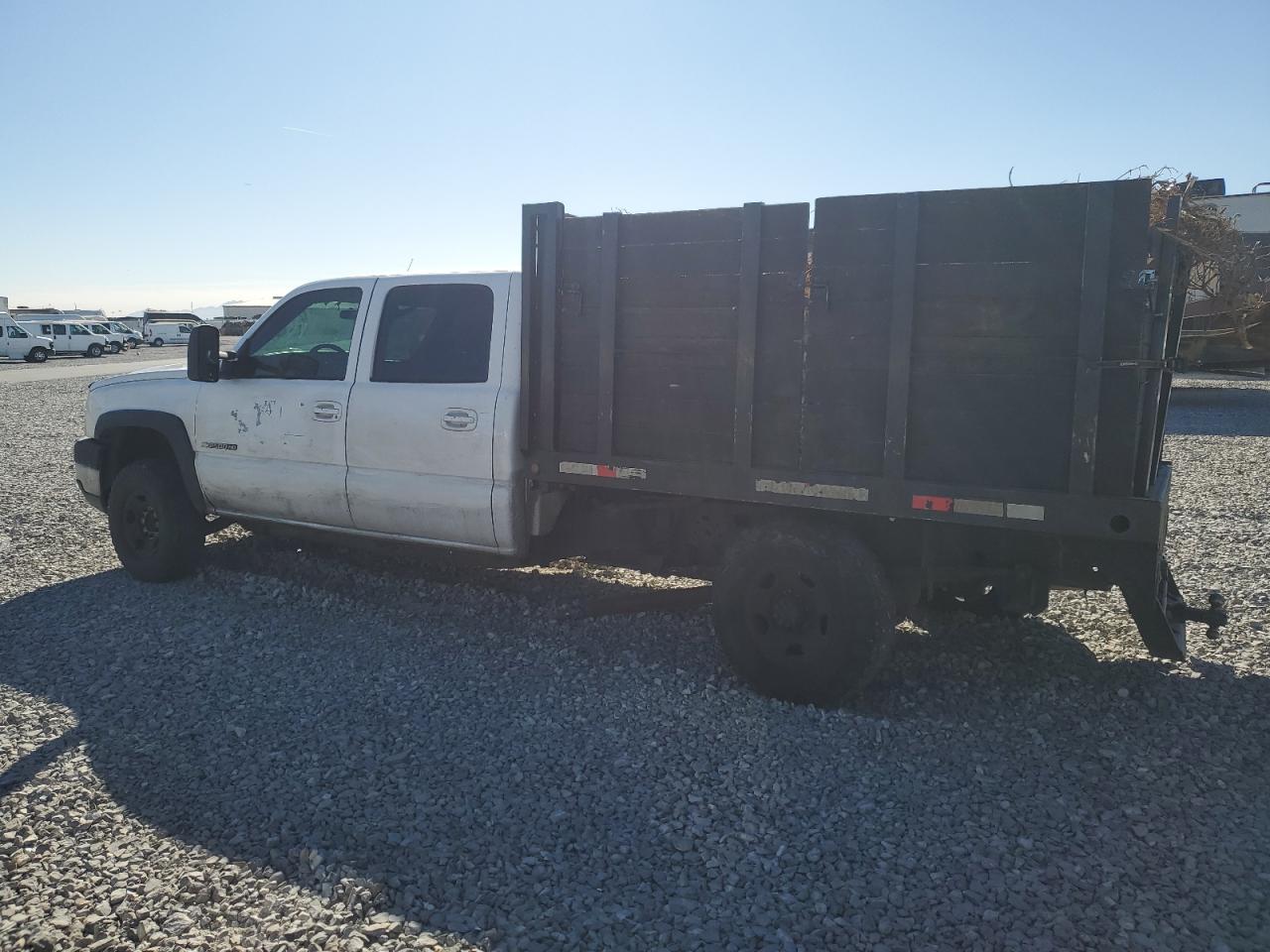 2007 Chevrolet Silverado VIN 1GCHC23U87F144651 Copart auction photo, side / undercarriage damage thumbnail 2