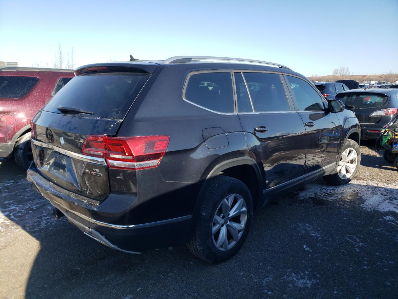 2018 Volkswagen Atlas VIN 1V2MR2CA3JC501261 Copart auction photo, rear end / front end damage thumbnail 3