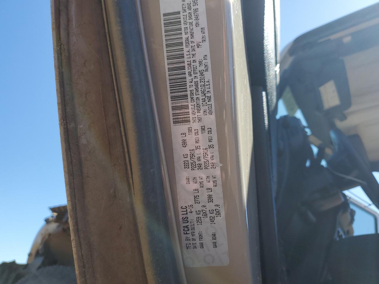 2016 Jeep Wrangler VIN 1C4AJWAG1GL231045 Copart auction photo, front end / side damage thumbnail 12