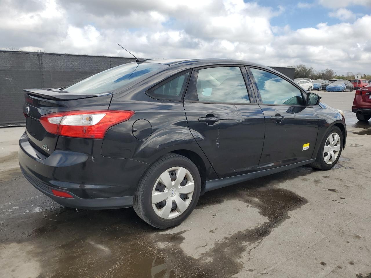 2013 Ford Focus VIN 1FADP3F24DL155880 Copart auction photo, water/flood / side damage thumbnail 3
