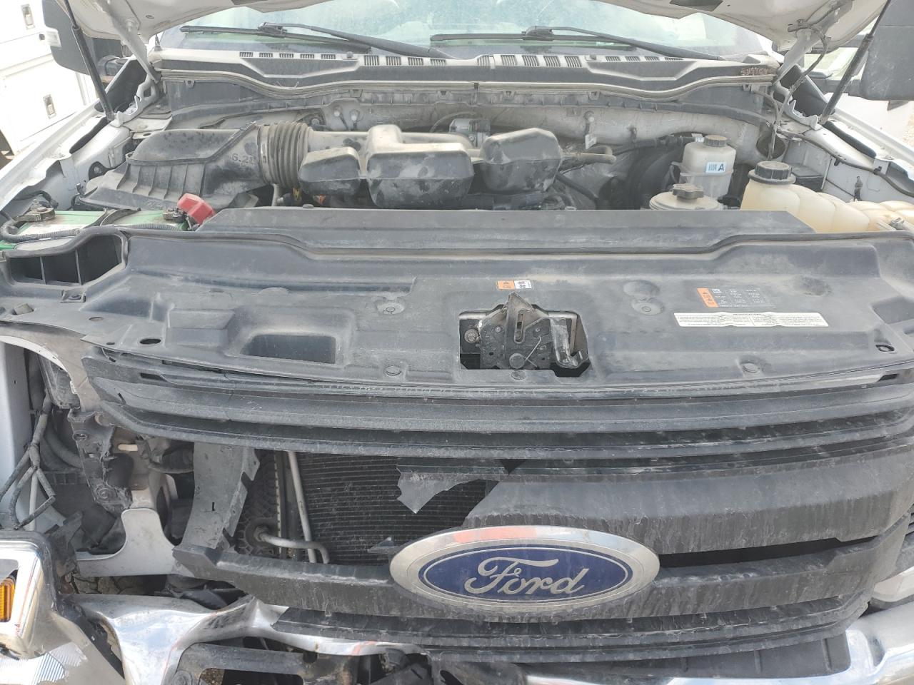 2018 Ford F250 VIN 1FDBF2A62JEB92897 Copart auction photo, front end / minor dent/scratches damage thumbnail 12