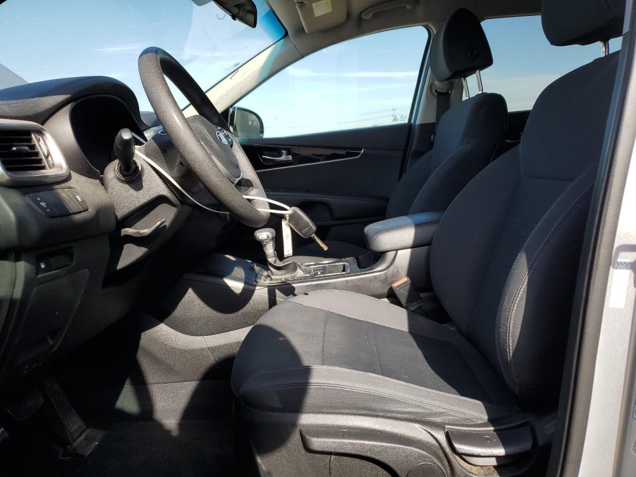 2019 KIA Sorento VIN 5XYPG4A37KG586607 Copart auction photo, front end / rear end damage thumbnail 7