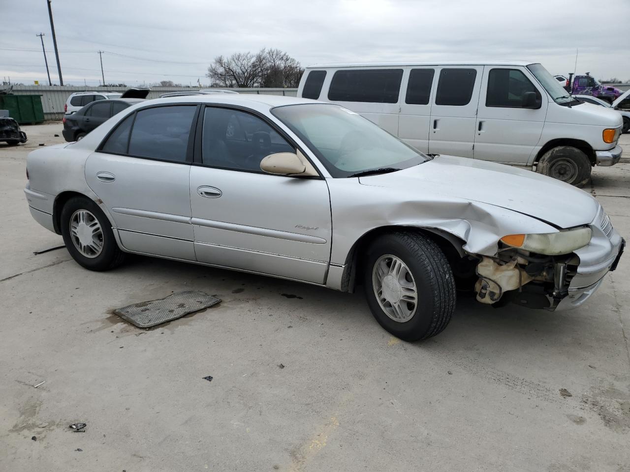 2001 Buick Regal VIN 2G4WB55K811249319 Copart auction photo, front end / hail damage thumbnail 4