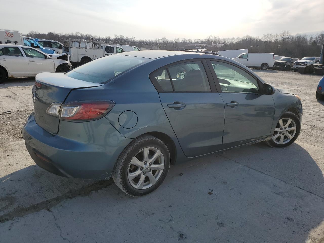 2010 Mazda 3 VIN JM1BL1SF9A1296994 Copart auction photo, rear end / minor dent/scratches damage thumbnail 3