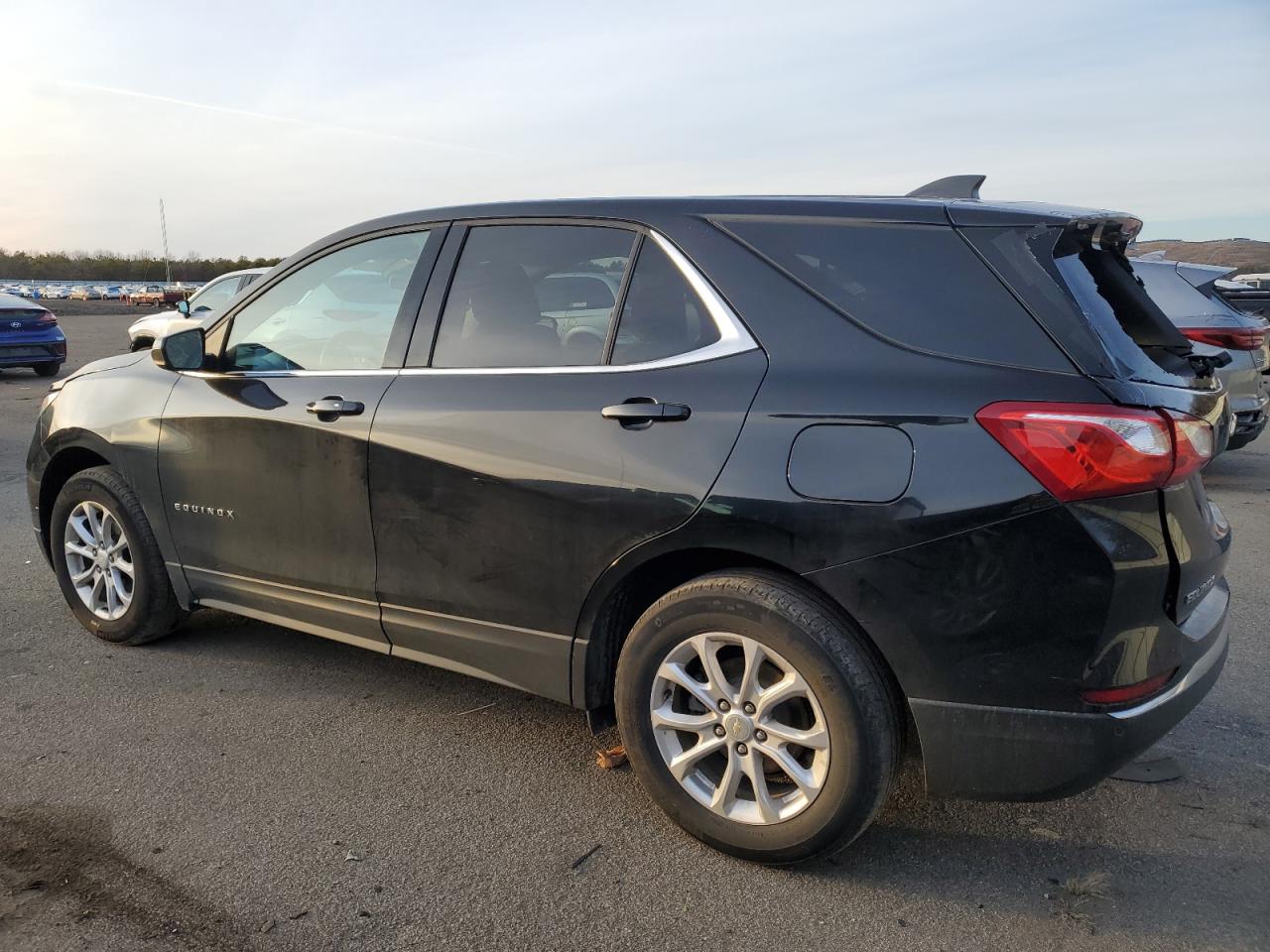 2020 Chevrolet Equinox VIN 3GNAXKEVXLL317735 Copart auction photo, rear end damage thumbnail 2