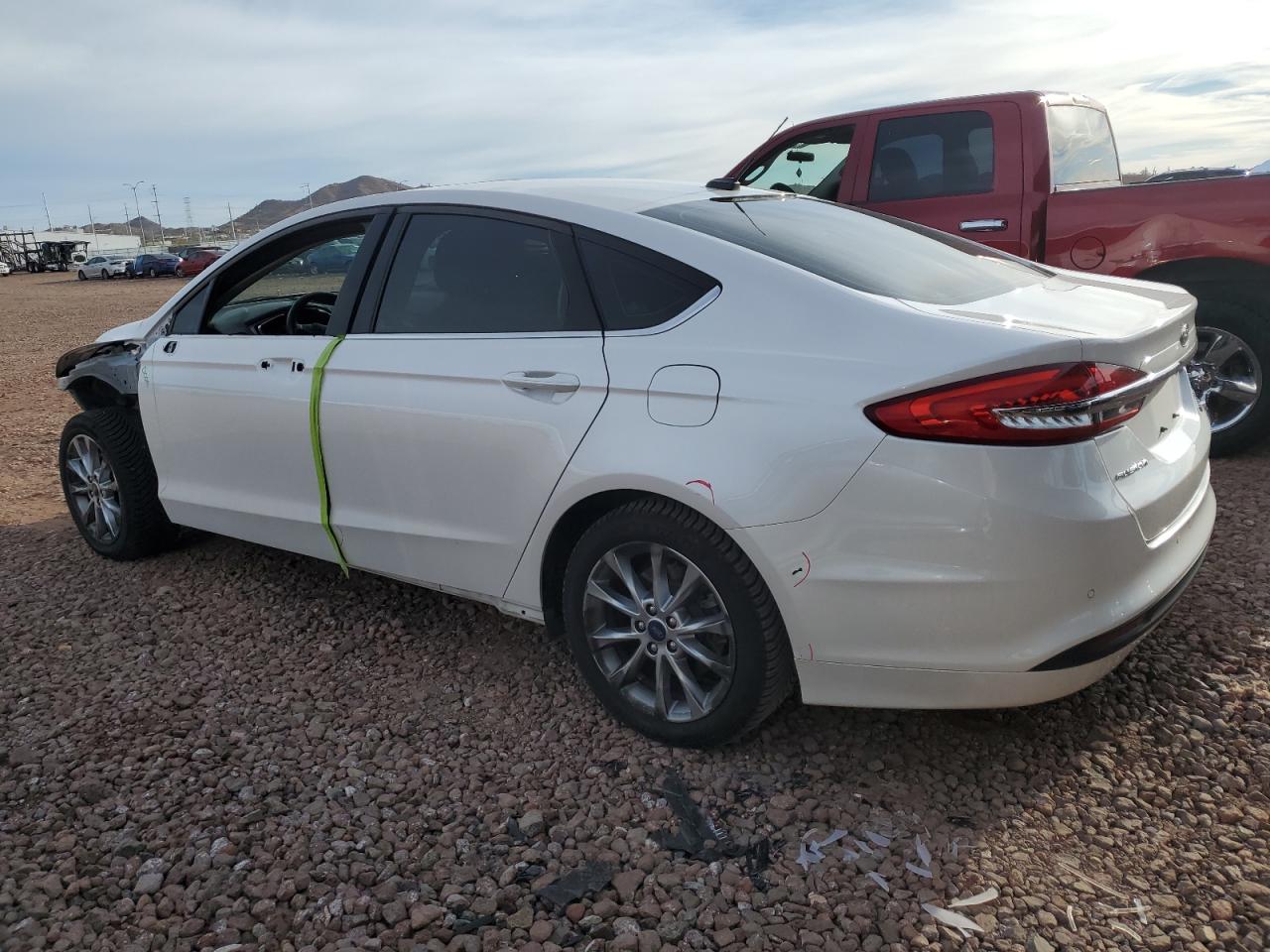 2017 Ford Fusion VIN 3FA6P0LU5HR400156 Copart auction photo, front end damage thumbnail 2