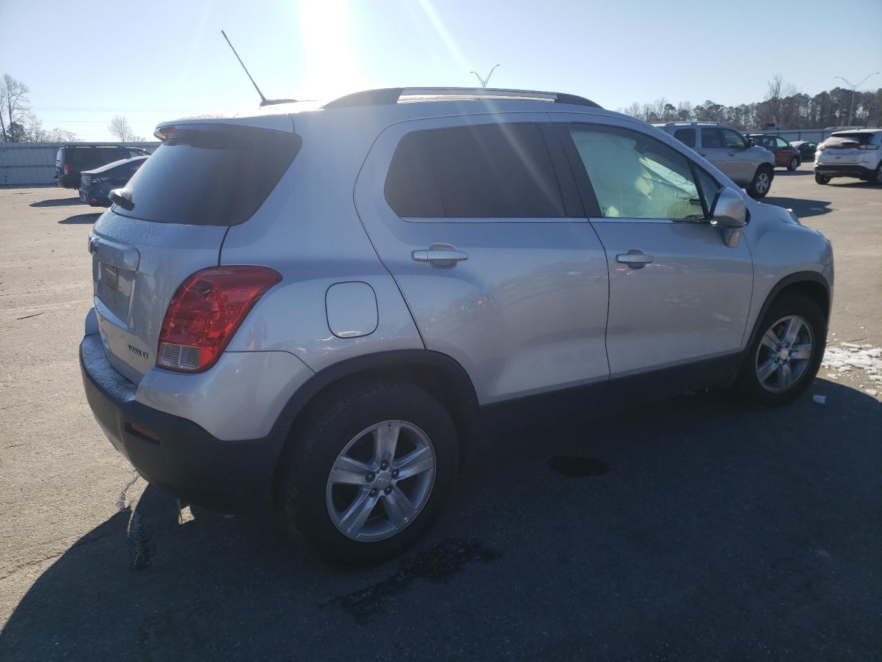 2016 Chevrolet Trax VIN 3GNCJLSB6GL269845 Copart auction photo, side / rear end damage thumbnail 3