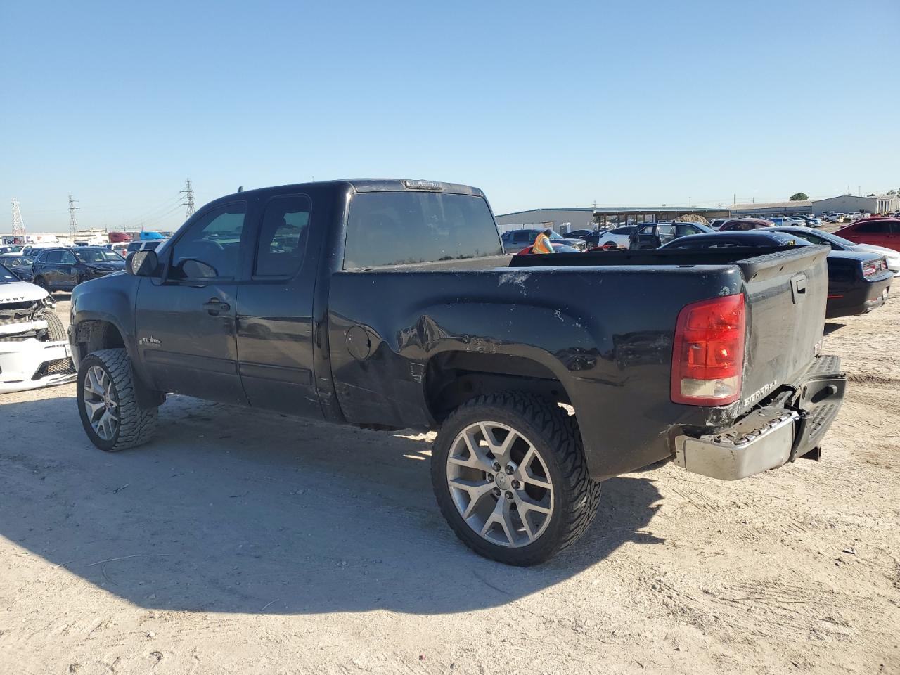 2007 GMC Sierra VIN 2GTEC19J771689189 Copart auction photo, side / rear end damage thumbnail 2