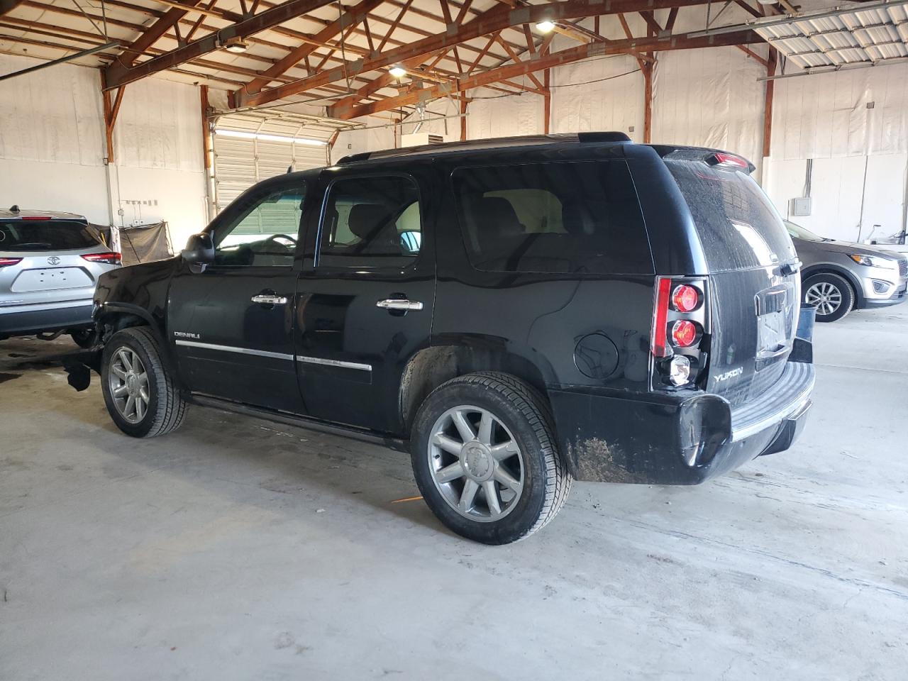 2013 GMC Yukon VIN 1GKS2EEF2DR255400 Copart auction photo, front end / side damage thumbnail 2