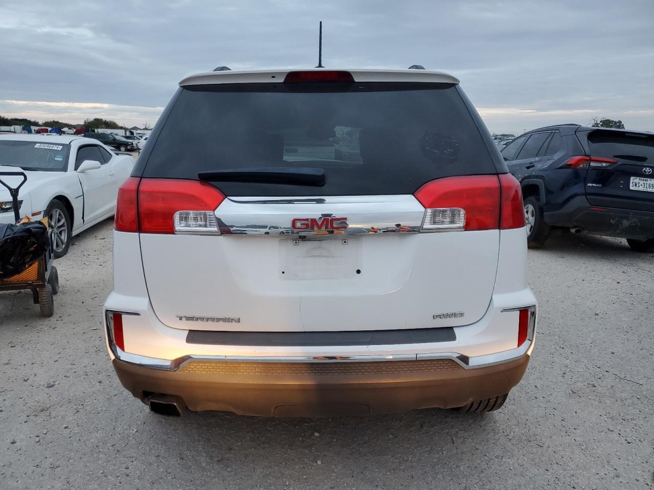 2017 GMC Terrain VIN 2GKFLUEK8H6300394 Copart auction photo, front end damage thumbnail 6