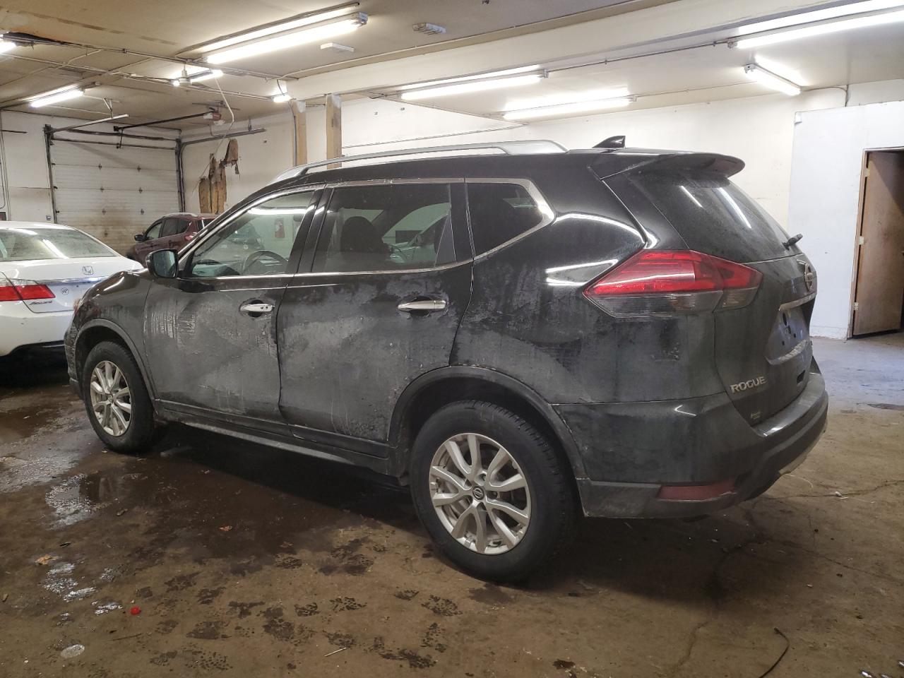 2017 Nissan Rogue VIN 5N1AT2MV6HC849505 Copart auction photo, front end damage thumbnail 2