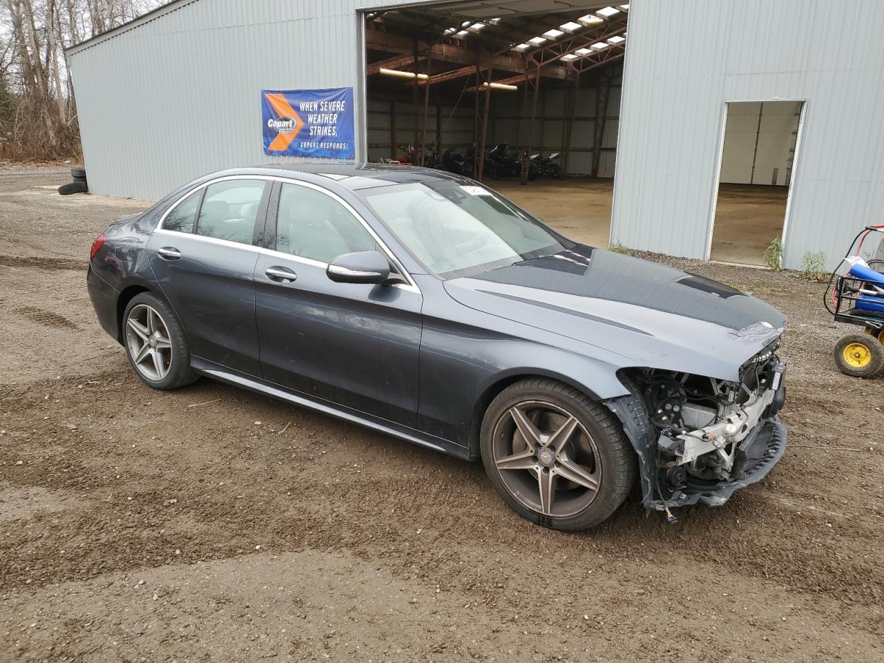 2015 Mercedes-Benz C-klasse VIN 55SWF6GB8FU092471 Copart auction photo, front end / side damage thumbnail 4