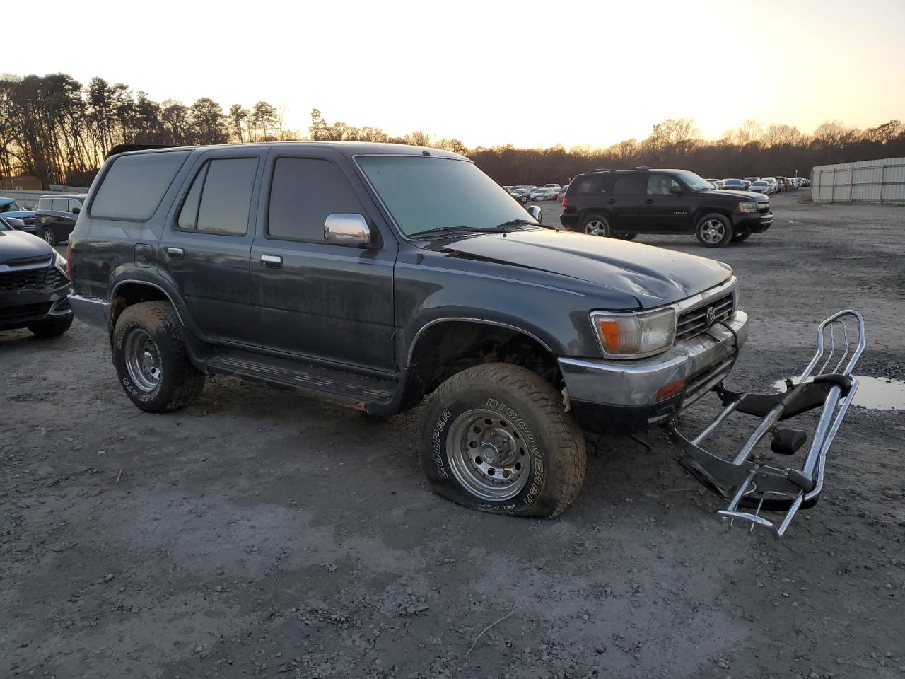 1992 Toyota 4Runner VIN JT3VN39W1N0092568 Copart auction photo, water/flood damage thumbnail 4
