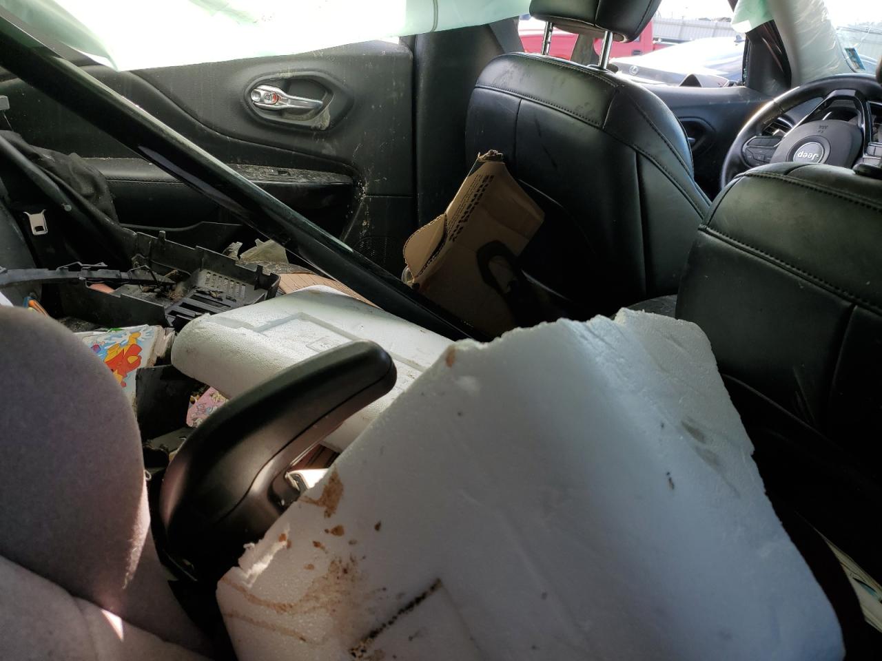 2019 Jeep Grand Cherokee VIN 1C4PJMLX3KD302096 Copart auction photo, all over damage thumbnail 12