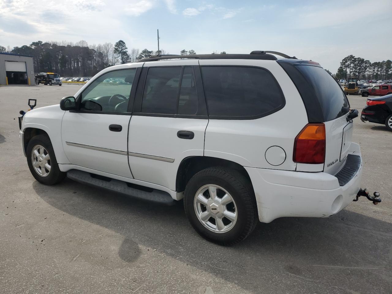 2007 GMC Envoy VIN 1GKDT13SX72165911 Copart auction photo, side damage thumbnail 2