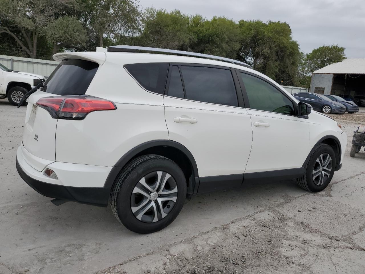 2018 Toyota RAV 4 VIN JTMBFREV7JD257750 Copart auction photo, front end damage thumbnail 3