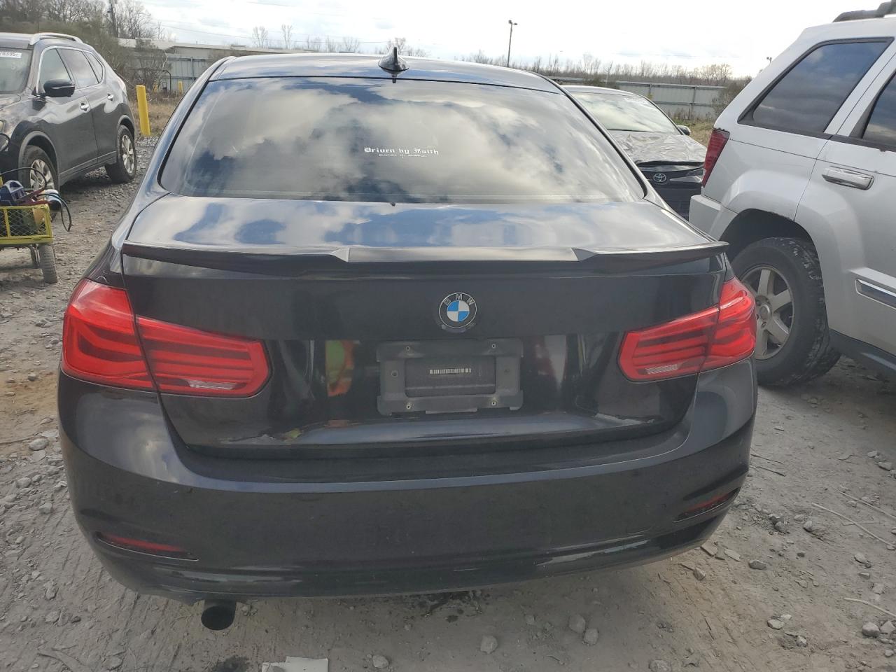 2016 BMW 3er VIN WBA8E1G54GNT34943 Copart auction photo, front end damage thumbnail 6