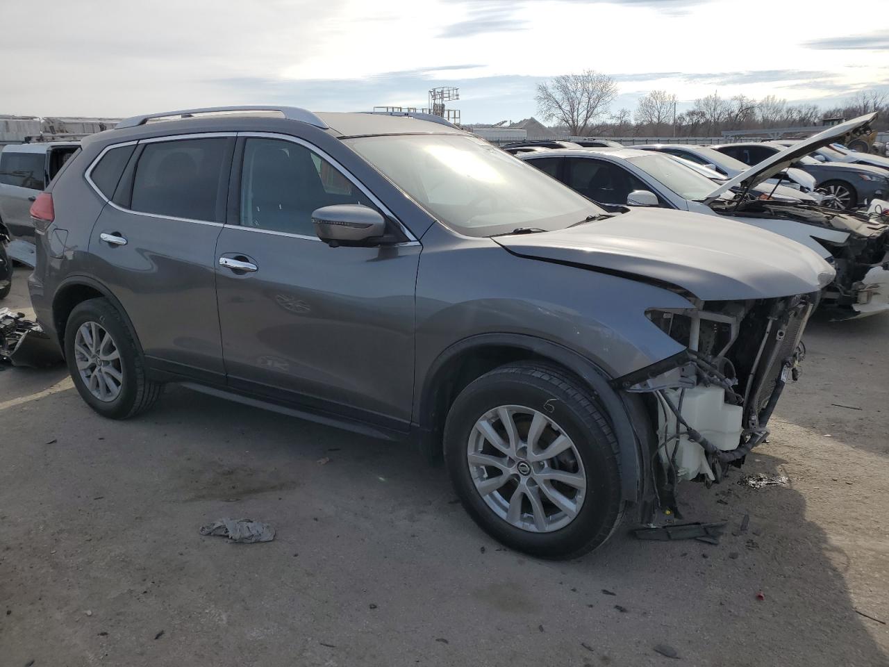 2017 Nissan Rogue VIN KNMAT2MV2HP527859 Copart auction photo, front end damage thumbnail 4
