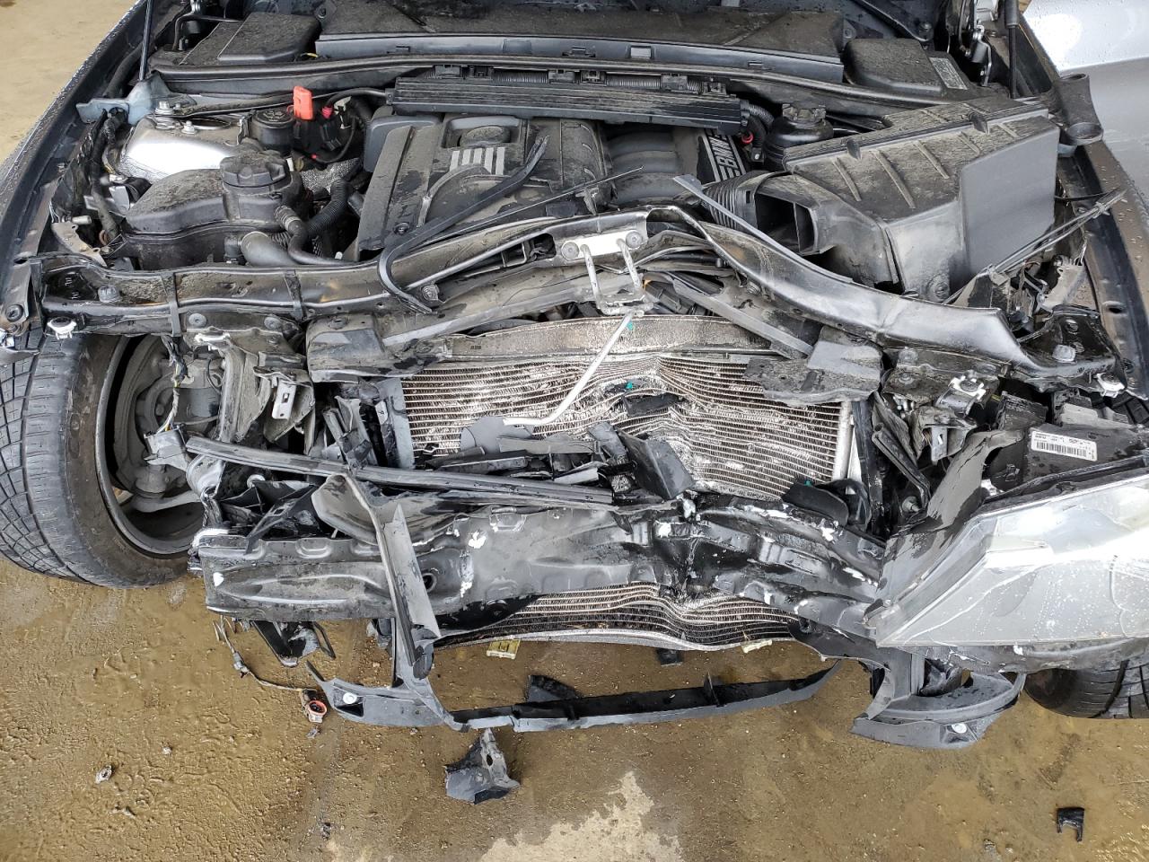 2011 BMW 3er VIN WBAPH5G58BNM82970 Copart auction photo, front end / side damage thumbnail 11
