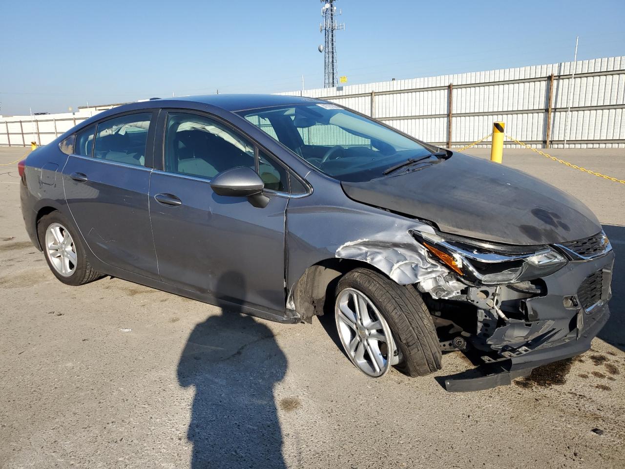 2018 Chevrolet Cruze VIN 1G1BE5SM9J7223131 Copart auction photo, front end / side damage thumbnail 4