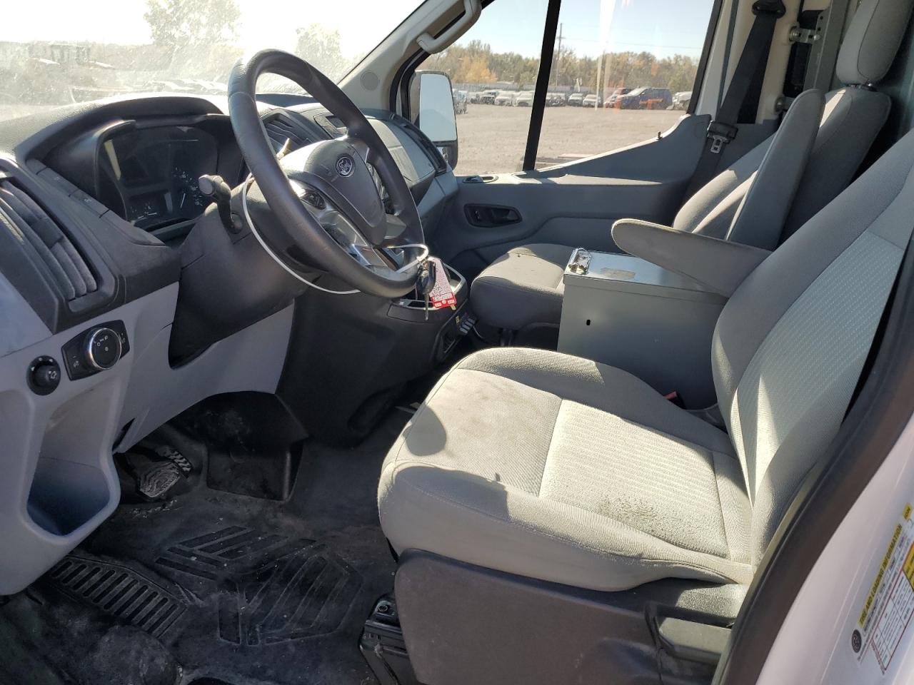 2018 Ford Transit VIN 1FTYR2YM0JKB17837 Copart auction photo, front end damage thumbnail 7