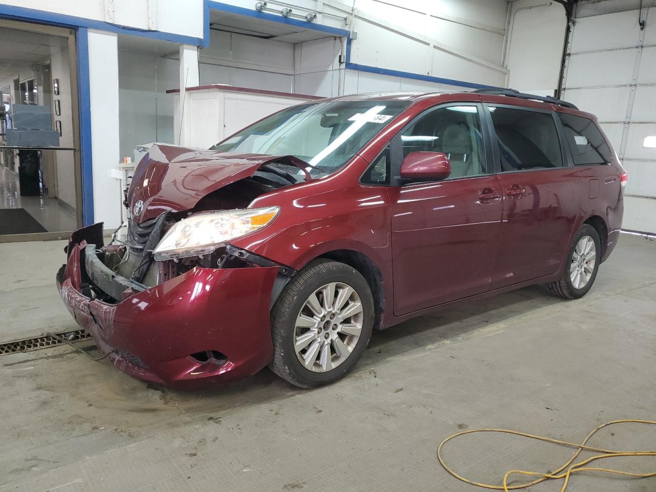 2013 Toyota Sienna VIN 5TDJK3DC4DS070883