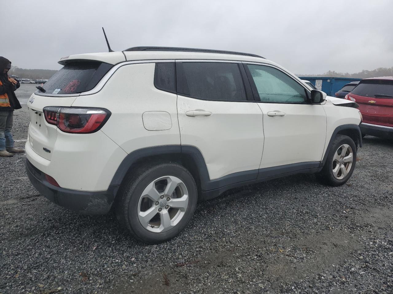 2018 Jeep Compass VIN 3C4NJCBB1JT182072 Copart auction photo, front end / minor dent/scratches damage thumbnail 3