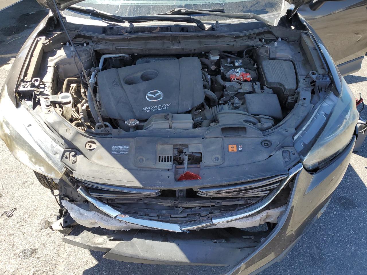 2016 Mazda CX-5 VIN JM3KE4DY3G0786590 Copart auction photo, front end / minor dent/scratches damage thumbnail 12
